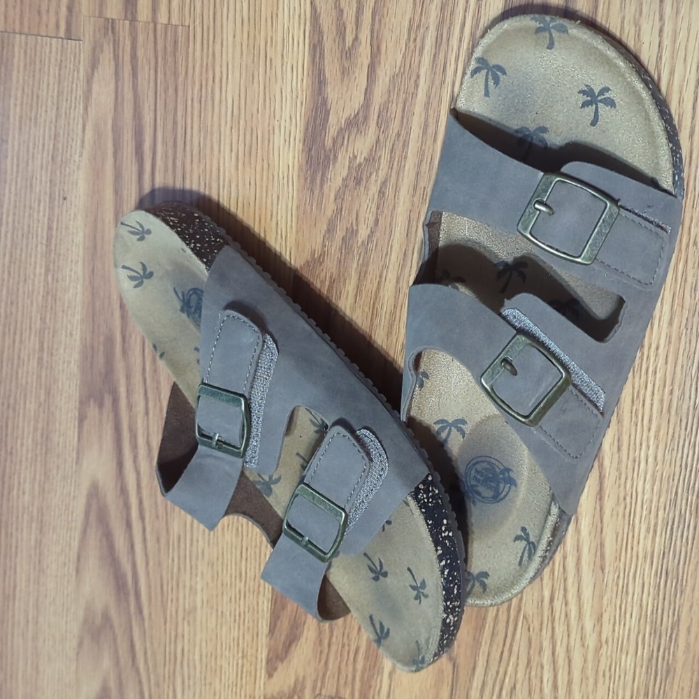 Sandals - Picture 3 of 3